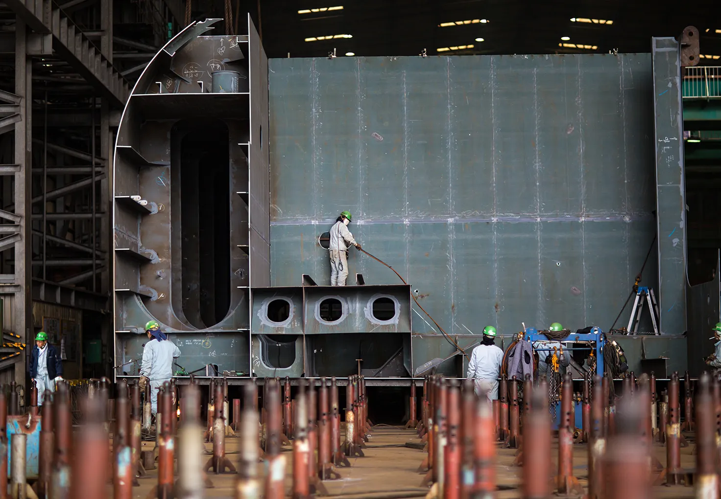 Workers-repairing-a-ship