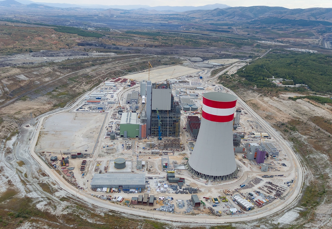 A bird’s-eye view of the Ptolemais Unit V power plant under construction.
